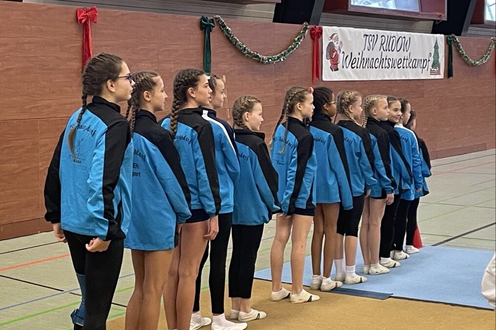 Saisonabschluss der Turner beim Weihnachtsturnen d. TSV Rudow (13.12.2025)